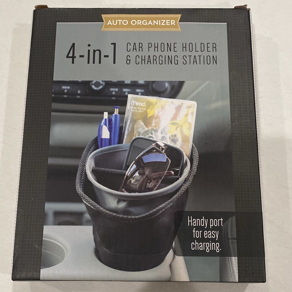 NWT Auto Organizer 4-In-1 Car Phone Holder & Charging Station Handy Port